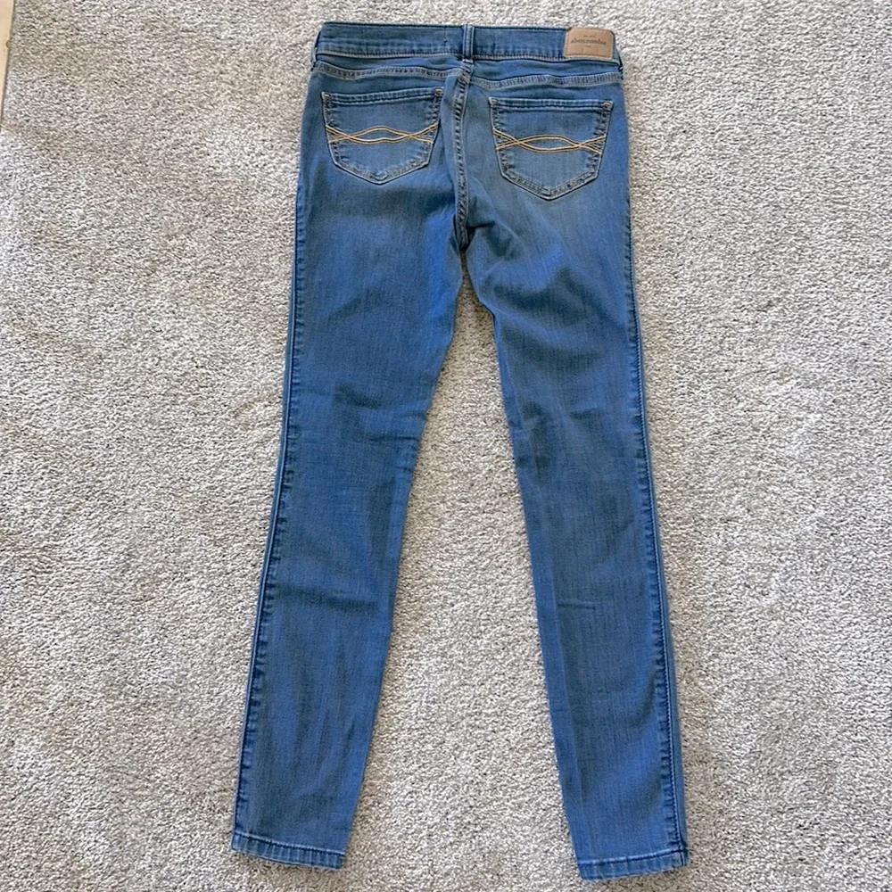 Girls Abercrombie Kids Jeans. - Picture 5 of 7